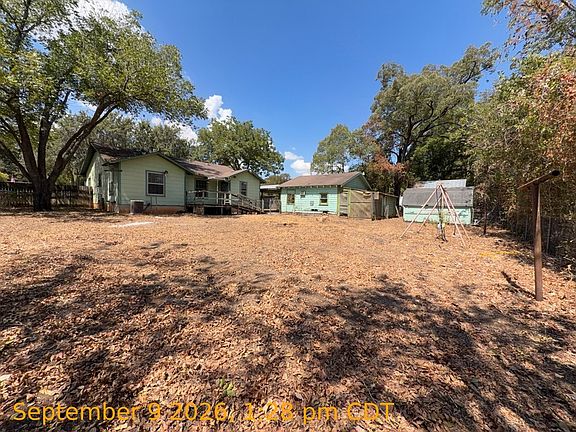 4th image of 2613 McGee St