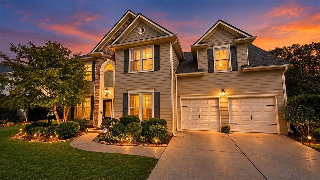 4 bed, 2.5 bath, 2295 sqft, $2,995 — Photo 1