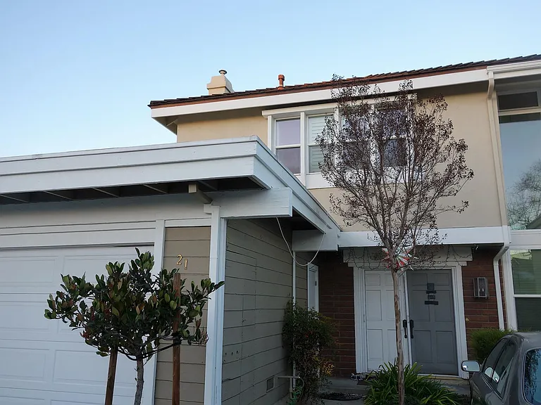 21 Woodland Dr — Photo 1