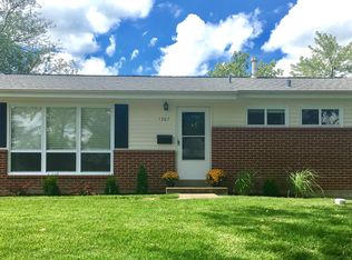 1307 Arrowhead Dr, Saint Louis, MO 63132