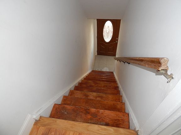 4th image of 218 137 Ave. Laurelton #2F
