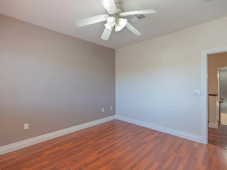 4482 Zev Ct — Photo 14