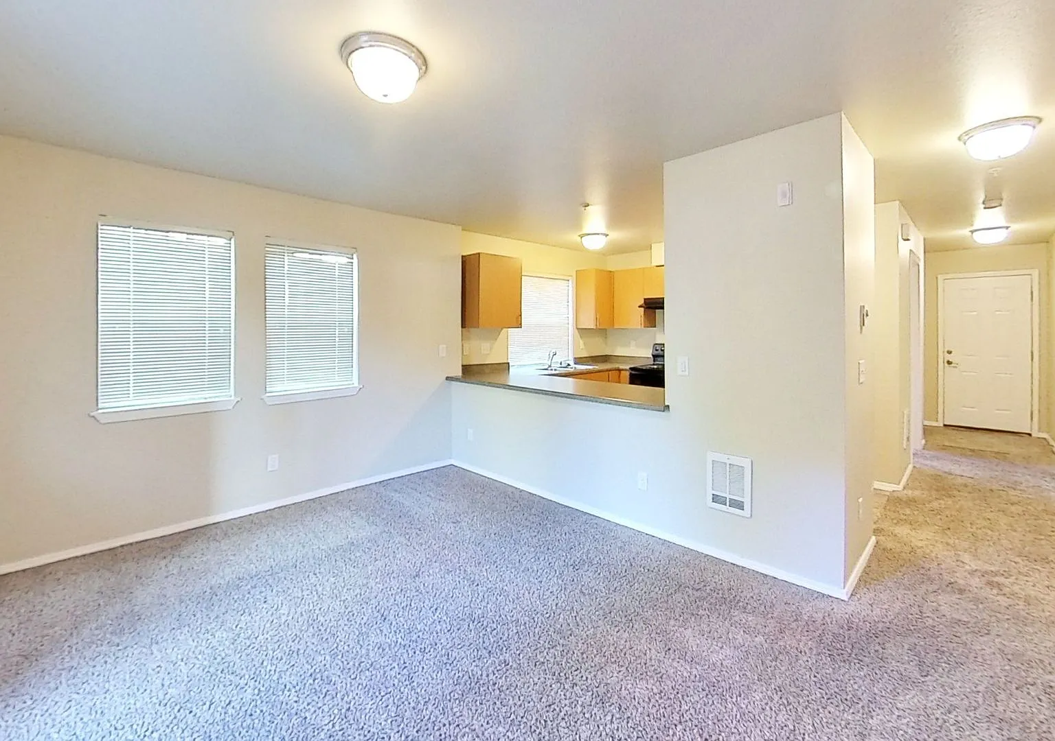 University Place Apartments — Photo 4