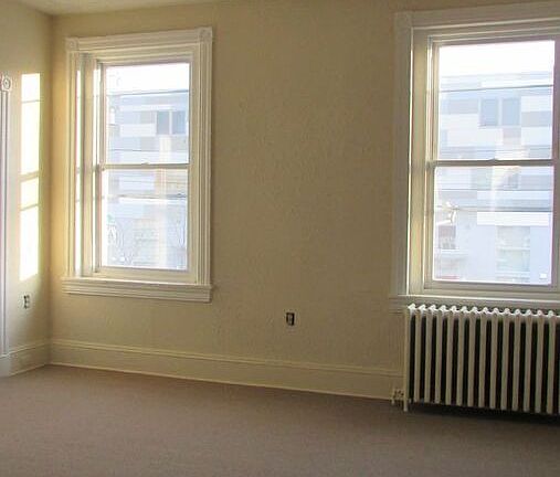 3rd image of 4049 Haverford Ave Floor 2