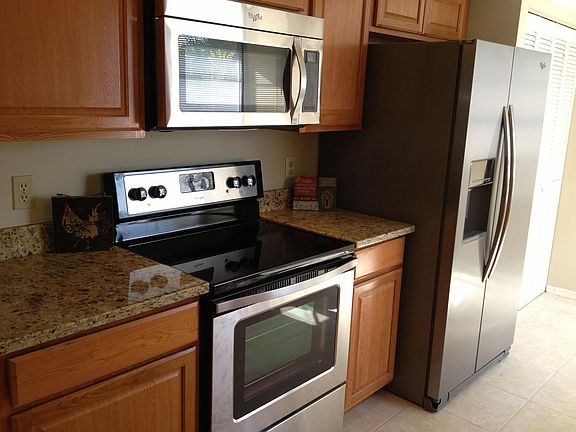 4th image of 2141 SE Stonecrop Street