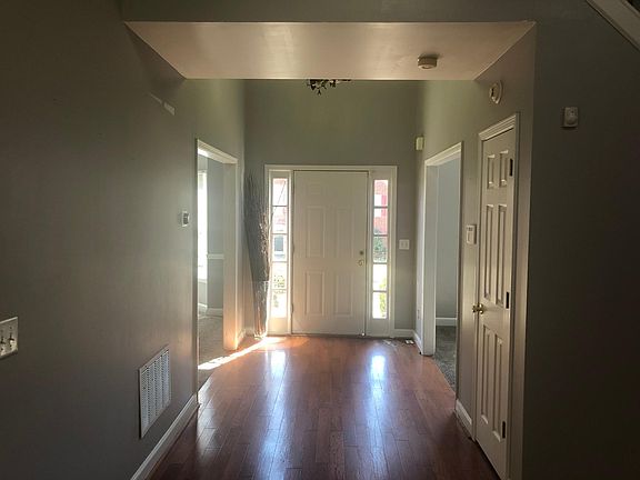 3rd image of 839 Michael Lee Way