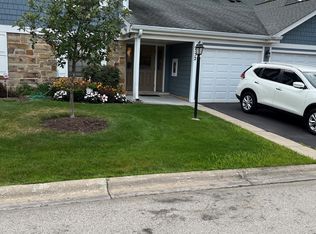 552 Greystone Ln APT C1, Wheeling, IL 60090