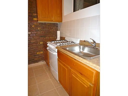 Rented by Authentic Realty | media 7