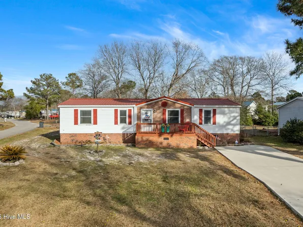 2228 Lakeside Avenue SW, Supply, NC 28462