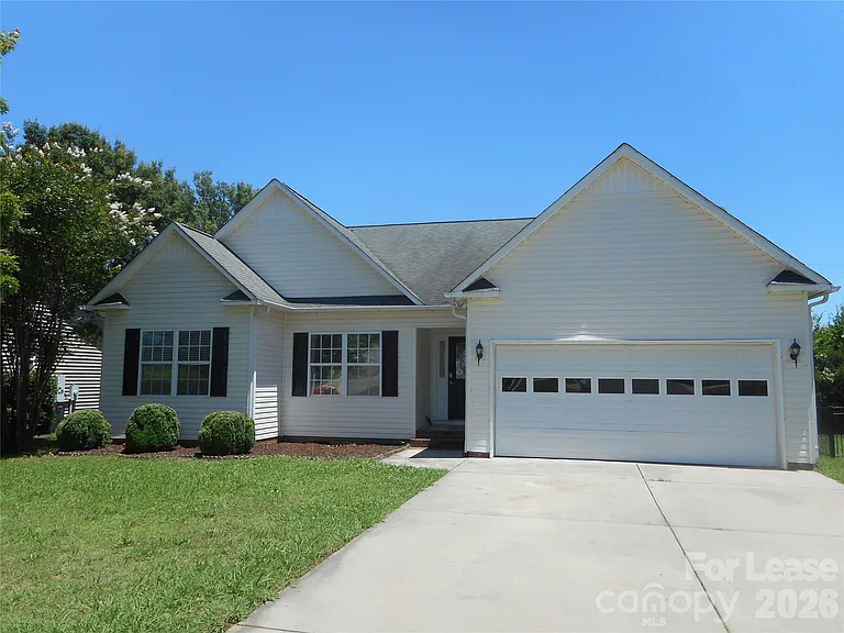 1128 Steele Meadows Dr — Photo 1