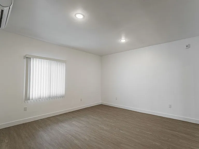 1620 South Bentley Ave — Photo 10