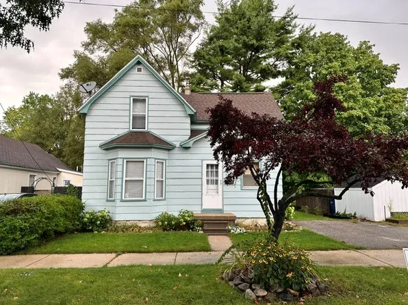 110 W 15th St, Traverse City, MI 49684