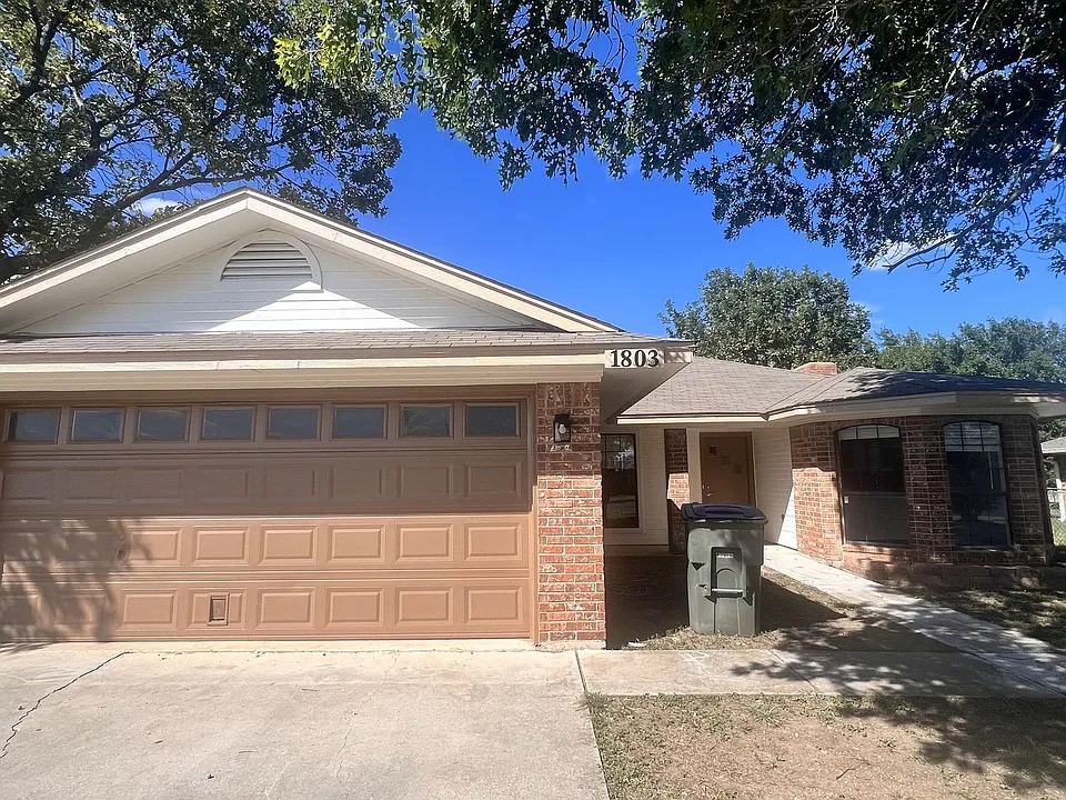 1803 Anna Lee Dr