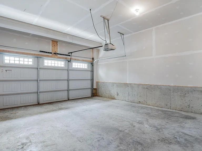4725 Cherokee St — Photo 10