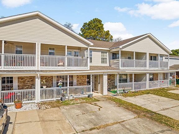 2nd image of 1815 Pointed Leaf Ln