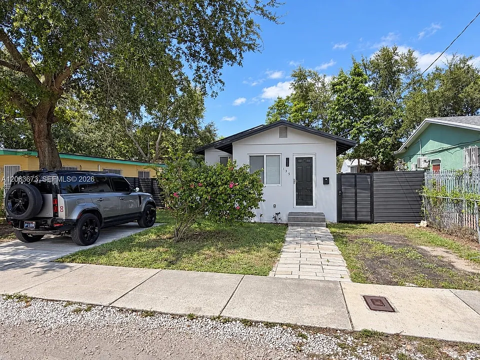 135 NW 68th St