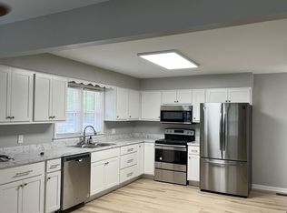 3010 Oak Hill Rd, Evansville, IN 47711