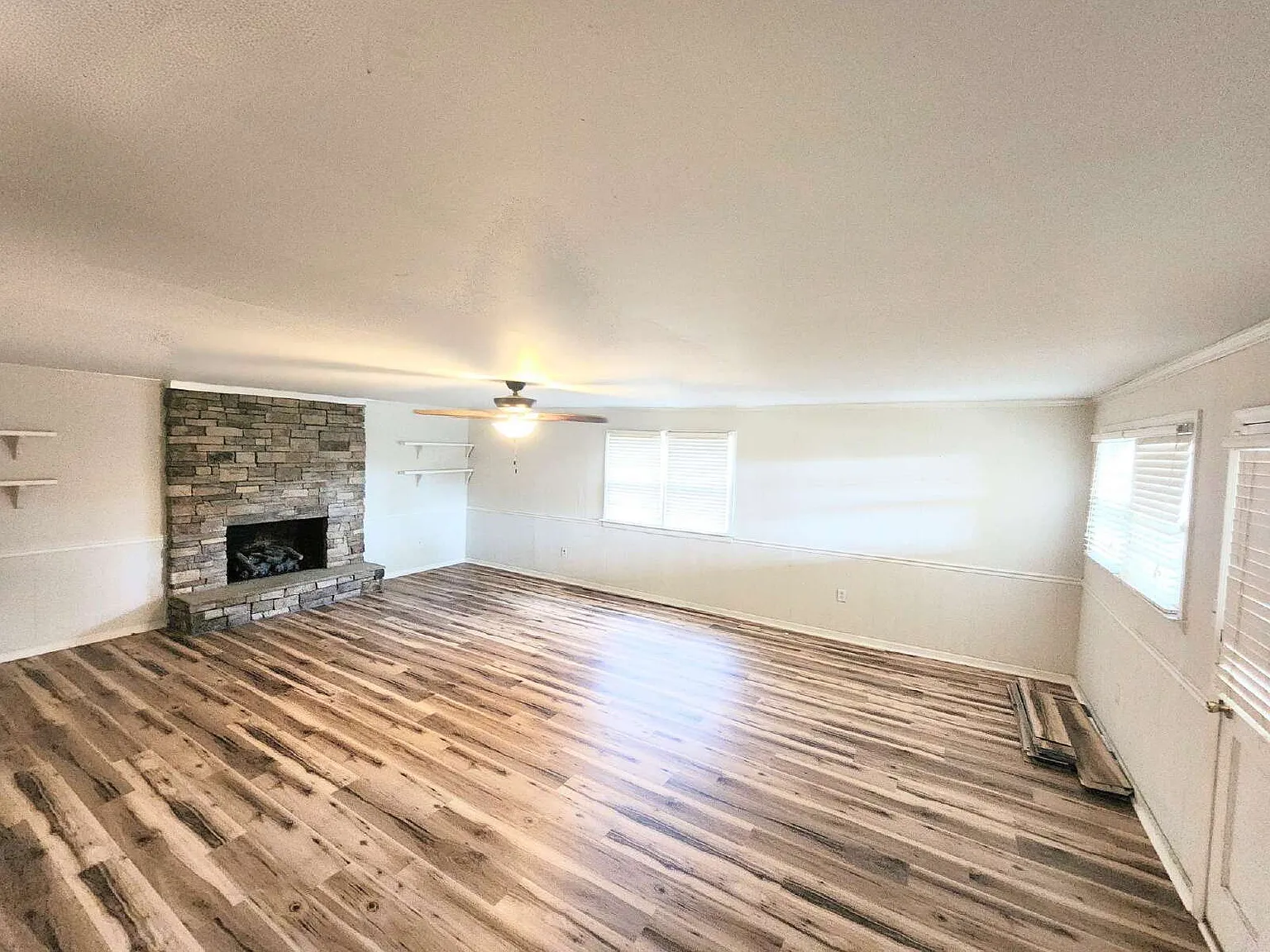 3 bed, 2.0 bath, $1,970 — Photo 4