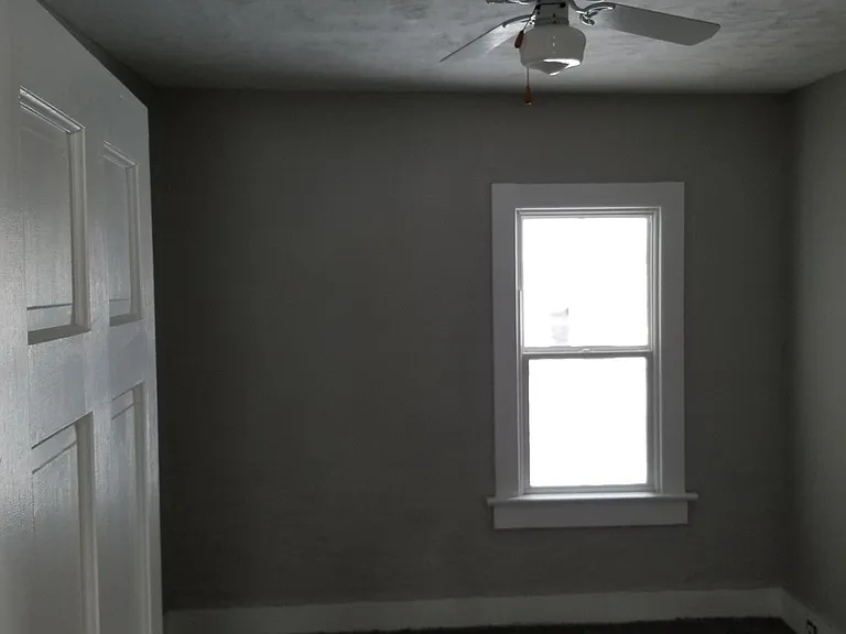 1057 Reynolds St — Photo 8