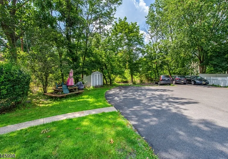 46 Hillside Ave — Photo 8