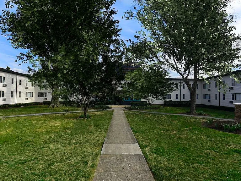 The Flats at Jackson Square — Photo 16