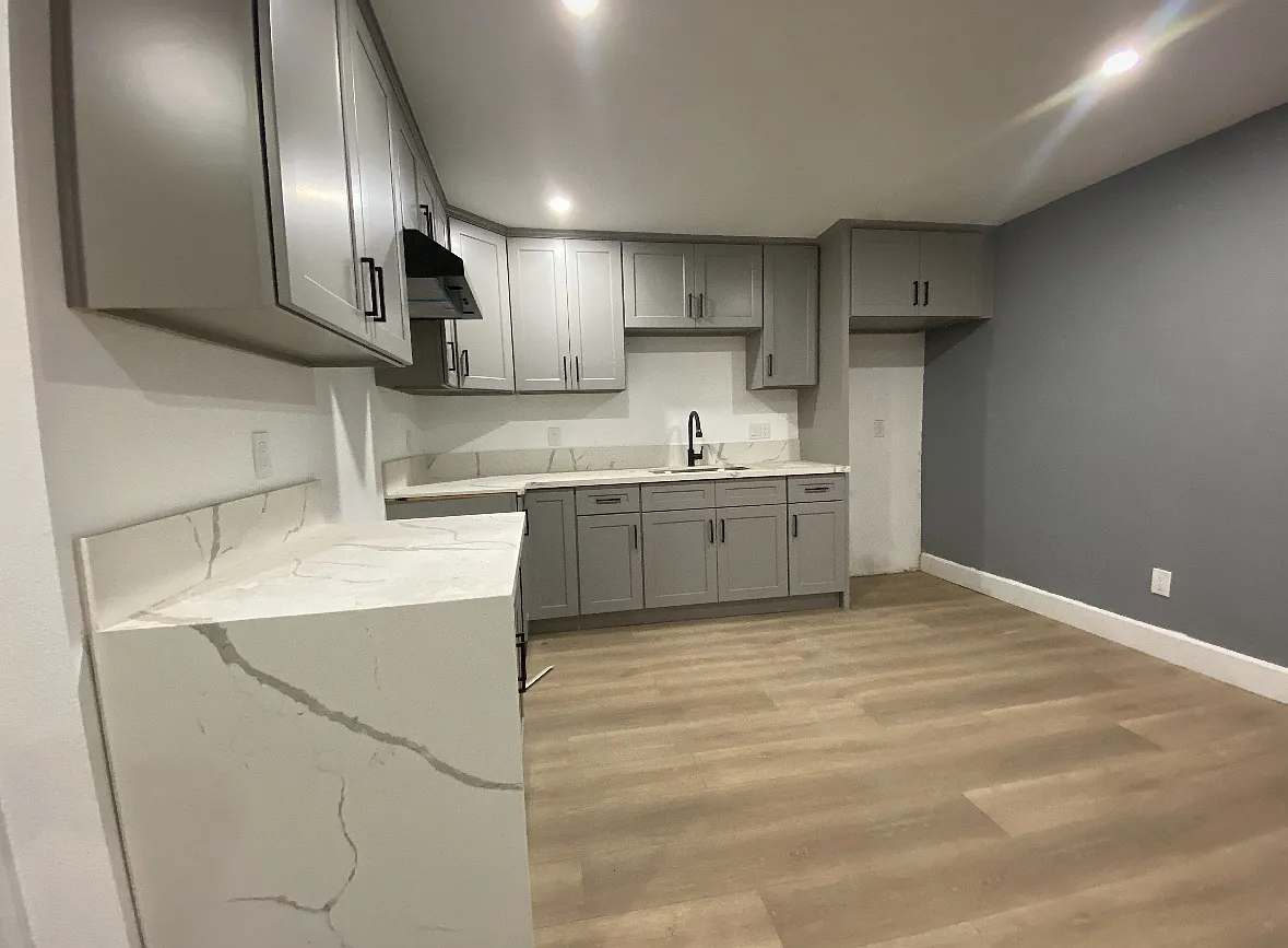 3 bed, 1142 sqft, $6,000 — Photo 1