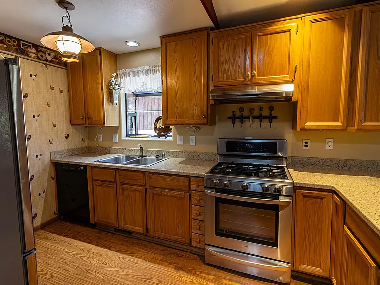 790 Highland Ln — Photo 13