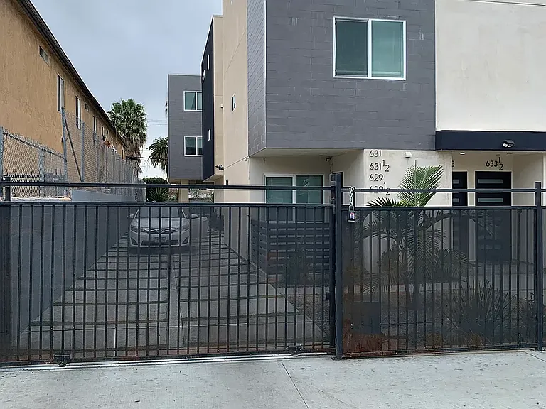 633 N Normandie Ave #1/2 — Photo 7