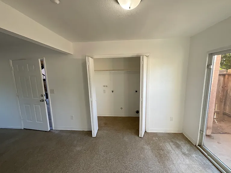 323 Magnolia St #101 — Photo 4