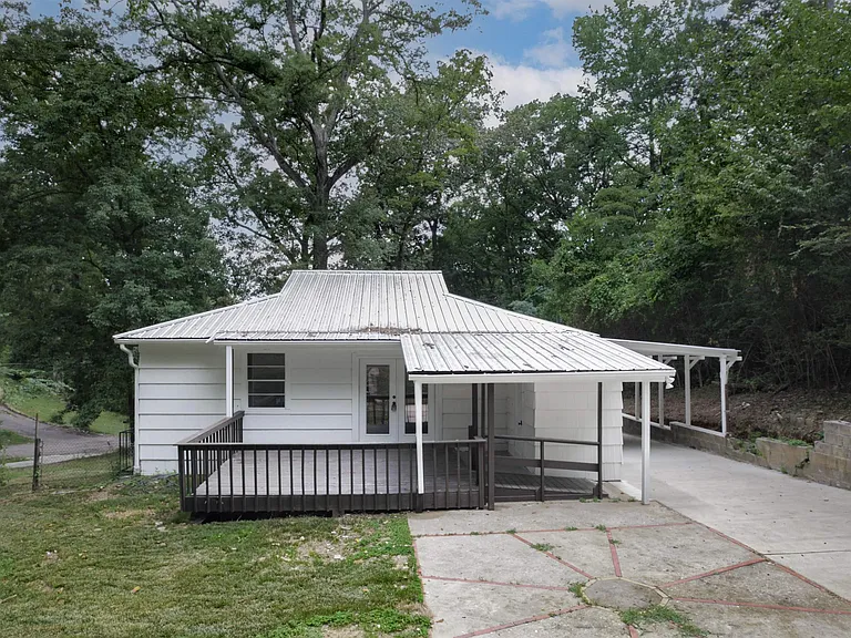 724 Rose Dr — Photo 35