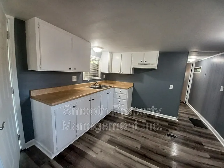 191 E Oakfield Rd #8 — Photo 4