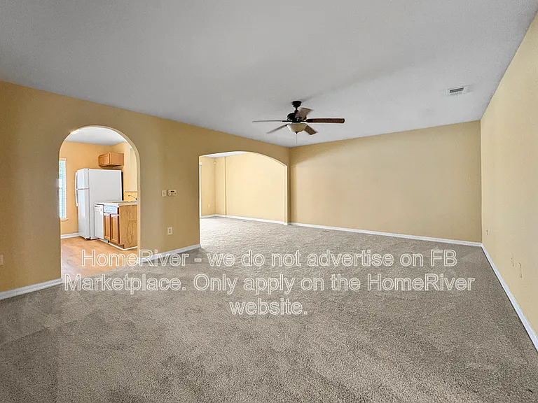 7409 Palm Hills Dr — Photo 2