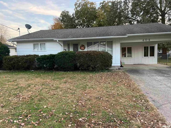 404 W 4th St, Benton, IL 62812