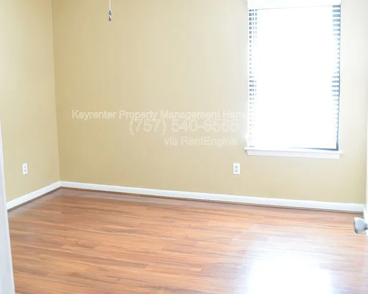 826 Maywood Cir — Photo 18