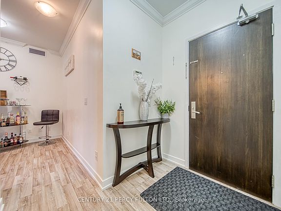 3rd image of 840 Queens Plate Dr #902