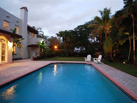 3rd image of 536 Alhambra Cir