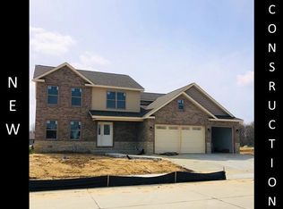 232 Meridian Oaks Dr, Glen Carbon, IL 62034