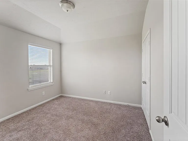 8014 Oxbow Manor Ln — Photo 16