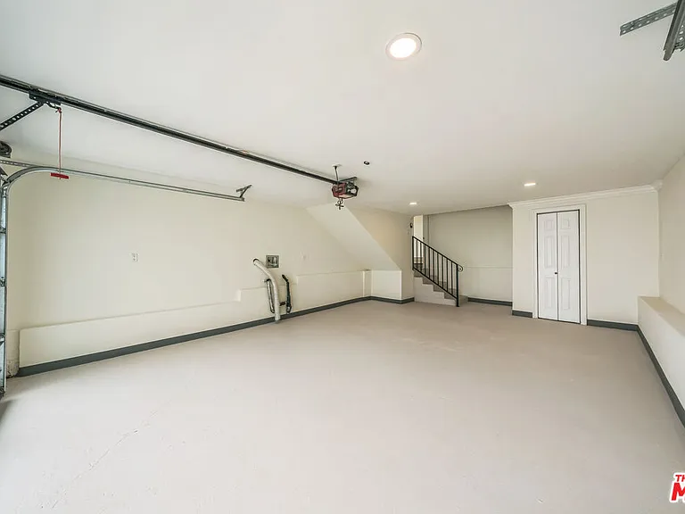 4576 Martson Dr — Photo 27