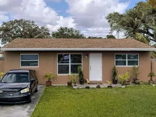 6205 Rodman St, Hollywood, FL 33023