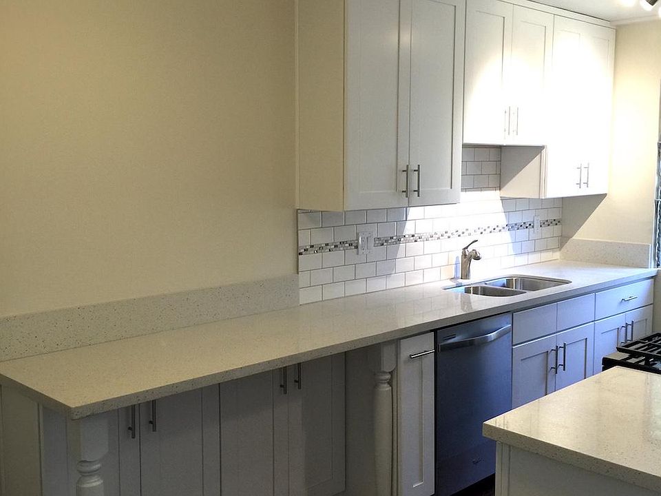 1st image of 726 N Alfred St APT 6