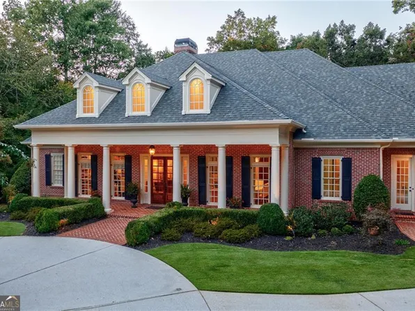 8186 Hewlett Rd, Sandy Springs, GA 30350