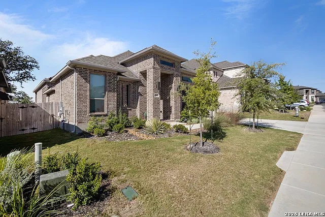 4 bed, 3.5 bath, 3096 sqft, $3,550 — Photo 3