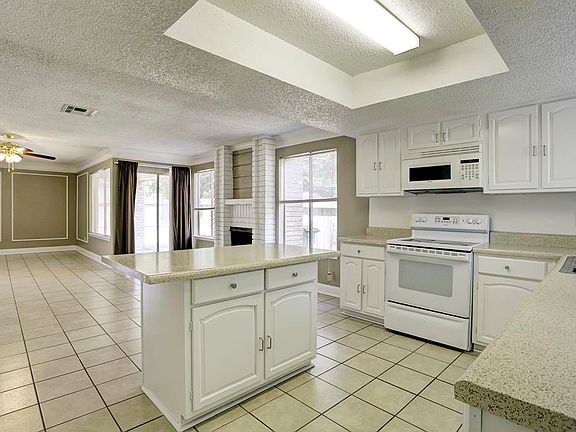 2nd image of 12827 Palm Desert Ln