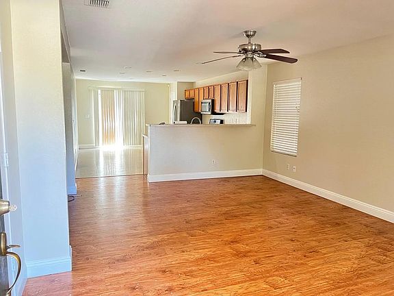 4th image of 4277 Aubergine Way