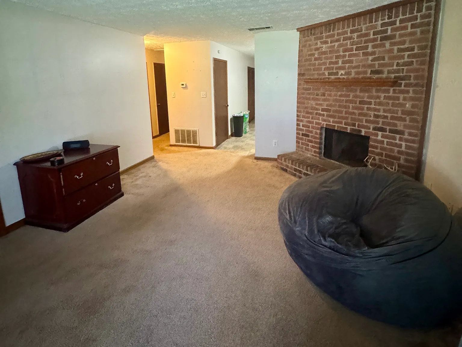 2 bed, 1.5 bath, 2160 sqft, $1,200 — Photo 3
