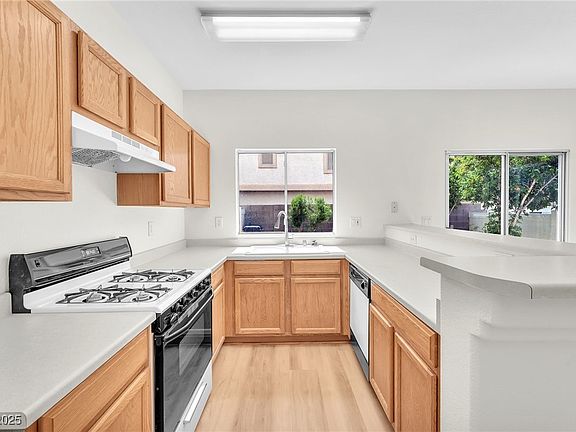 4th image of 2563 Land Rush Dr