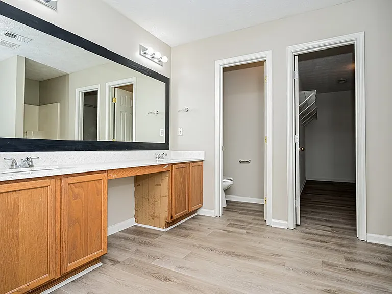 2088 Strang Blvd — Photo 11