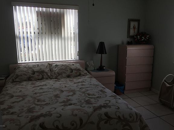 2nd image of 33 Cardinal Dr #A