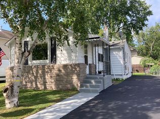 1754 Beechmont St, Keego Harbor, MI 48320